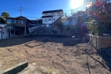 真鶴町真鶴 真鶴駅まで1.6km 海を眺望する平坦な約110坪売地