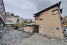 吉浜海岸まで徒歩1分 湯河原町吉浜の古家付き売地 約72坪