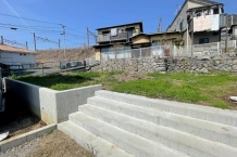 湯河原町宮下 駅まで徒歩約9分 生活便利な住宅地