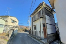 湯河原町門川 駅徒歩圏で生活便利 吉浜海岸まで歩けるコンパクトな戸建