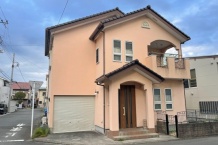 湯河原町中央1丁目 駅・海徒歩圏 生活便利 ガレージ付き2LDK