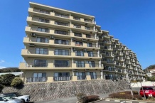 サンライズポイント真鶴 屋内プールや大浴場付 海を眺める2LDK