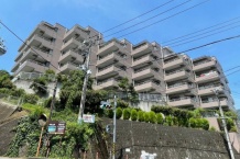 朝日フレール真鶴 海一望・三面バルコニー付きの希少なペントハウス