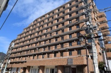 ライオンズマンション湯河原第2 3階2LDK バス停目の前生活便利